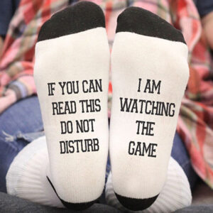 'Do not disturb' sokken I am watching the game